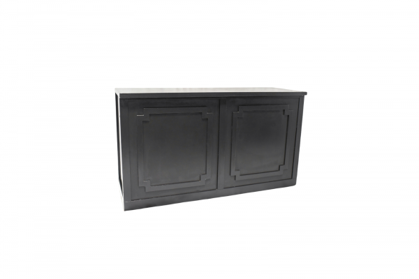 Barnes Bar, Black