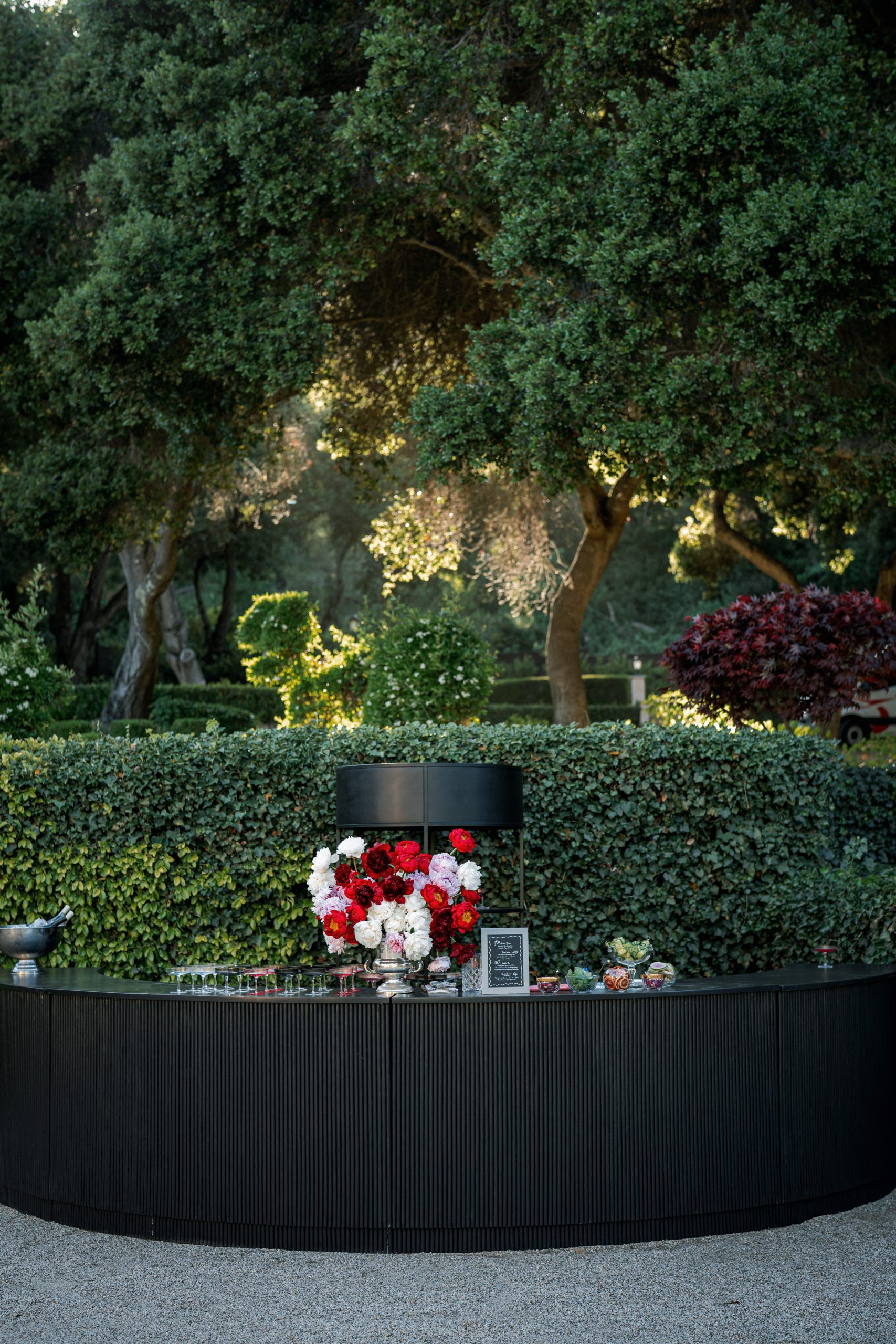 Penelope Onyx Round Bar